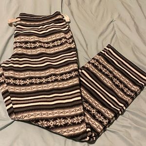 NEW Old Navy Women’s micro fleece pajama pants, size L, black/white/gray print